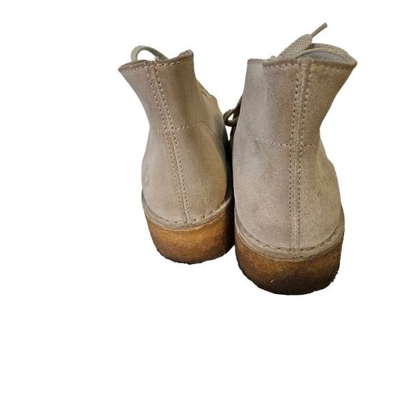 Clarks Desert Boot Series beige suede boots. Size 8. - Picture 4 of 7